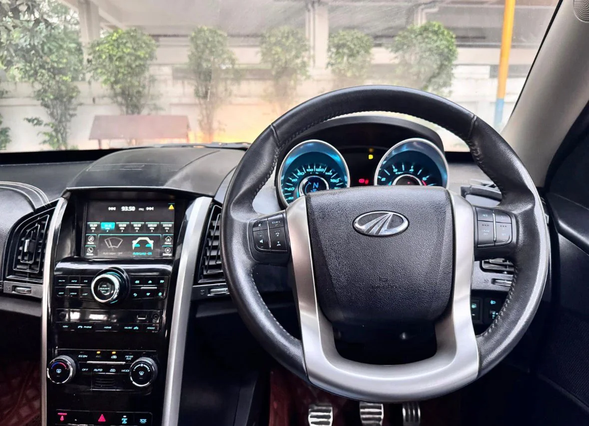 Mahindra XUV500 - Thumbnail 9